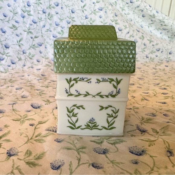 Lenox Spice Village- Tarragon - Picture 2 of 6